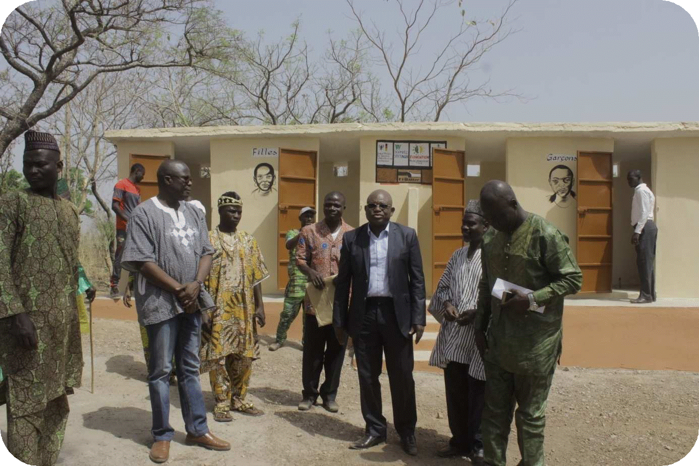 Latrine construite par l'Association Fi-Bassar Allemande et ses partenaires
